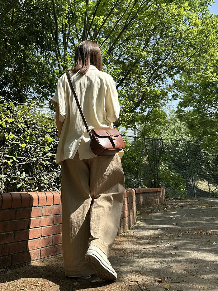 ブラウン