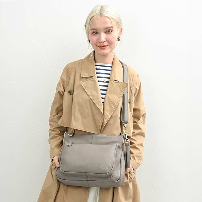 今だけ10%OFF】 【人気色再入荷】アリエル・プラス 人気 レザー