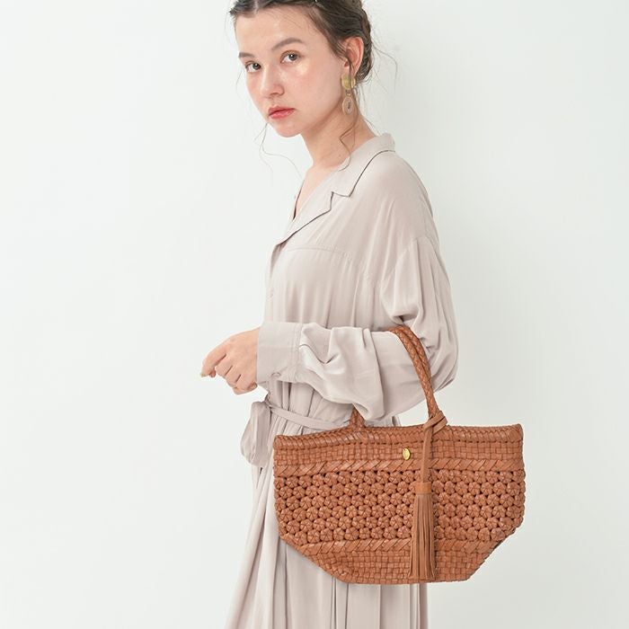 000000000050-01.jpg?size=l&w=