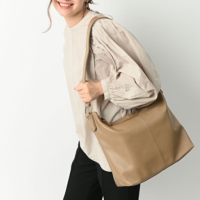 新品✨本革モノグラムショルダーバッグ moment+ ショルダーバッグ バッグ 「累計販売枚数1万枚突破
