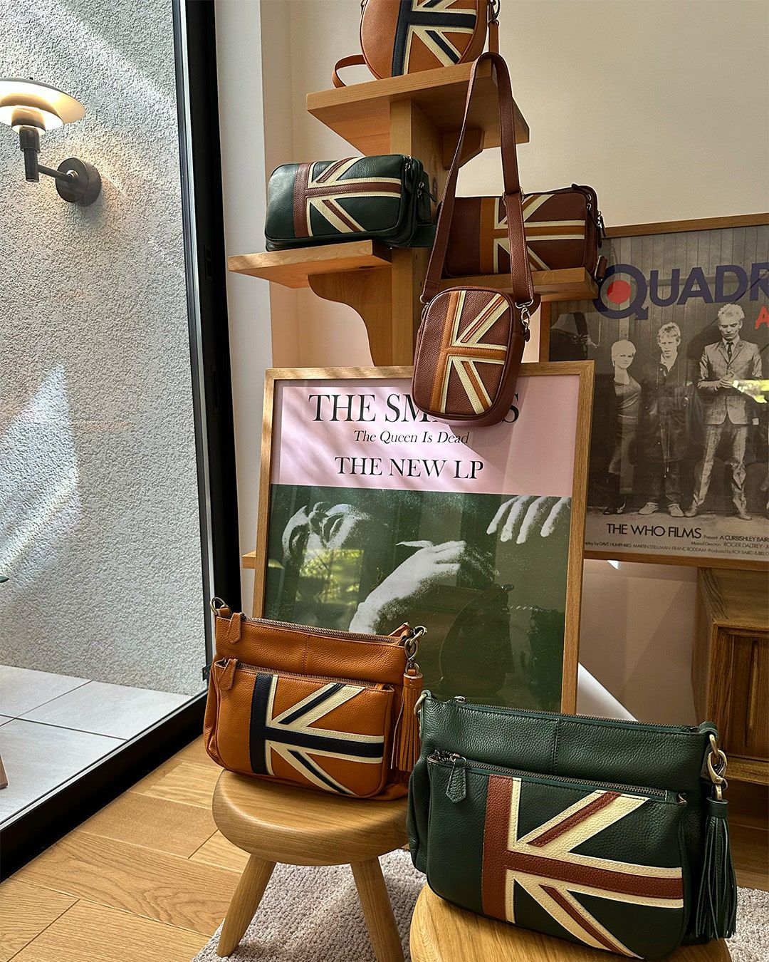 ユニオンジャック　ショルダーバッグ　イギリス国旗　SWAG archive Amazon.co.jp: イギリス ユニオン ジャック 国旗柄 ショルダーバッグ