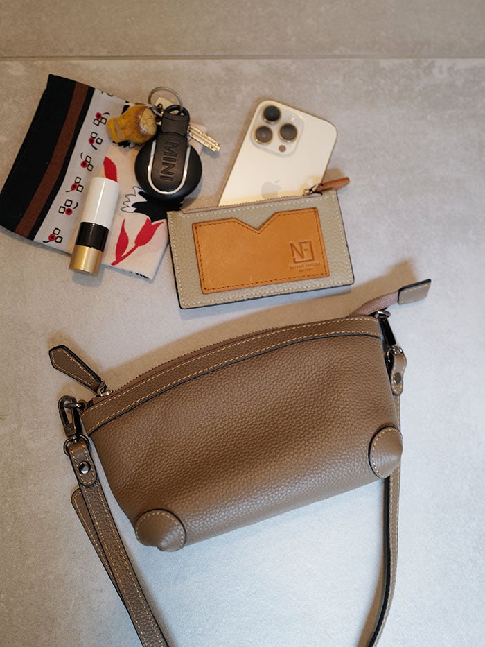 新商品】ミミ 本革 ミニショルダーバッグ レディース 小さめ 斜めがけ